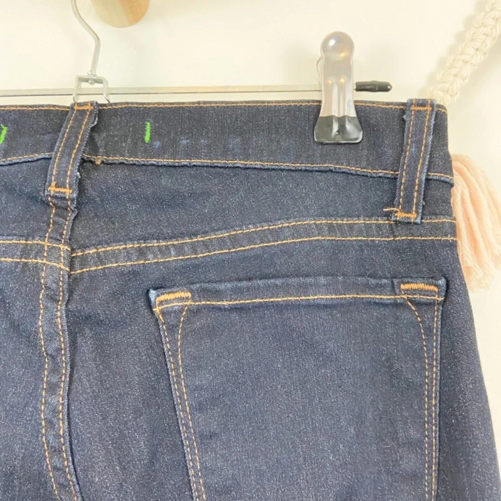 J Brand Dark Wash Slim Boot Flare Jeans Sz 26 - Picture 6 of 10